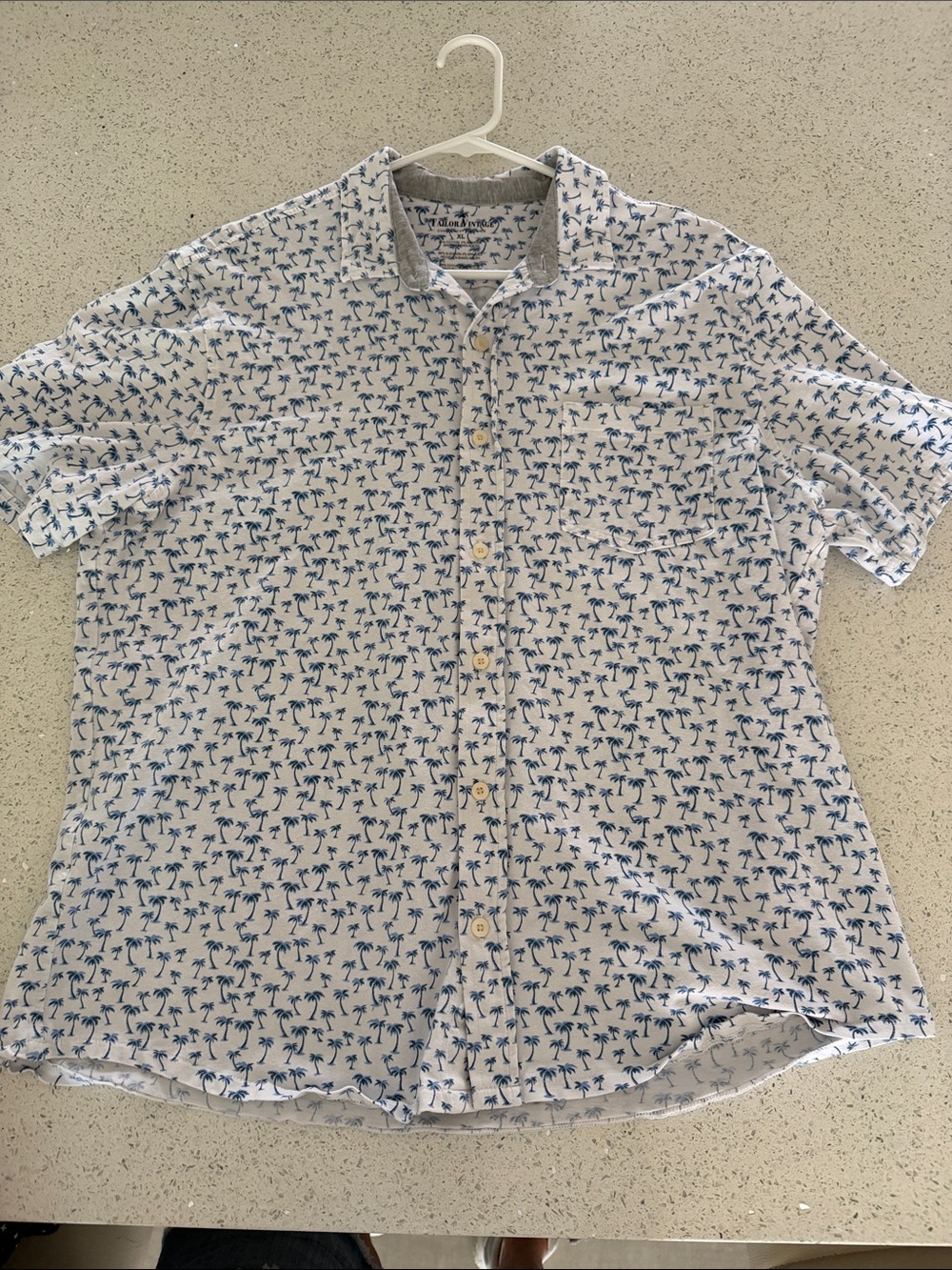 Tailor Vintage White Short-Sleeve Button-Down with Blue Palm Print